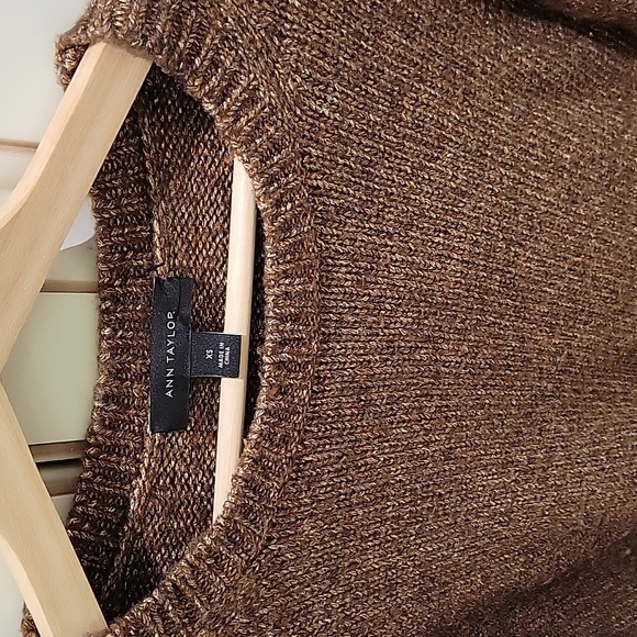 Ann Taylor - Picture 2 of 4